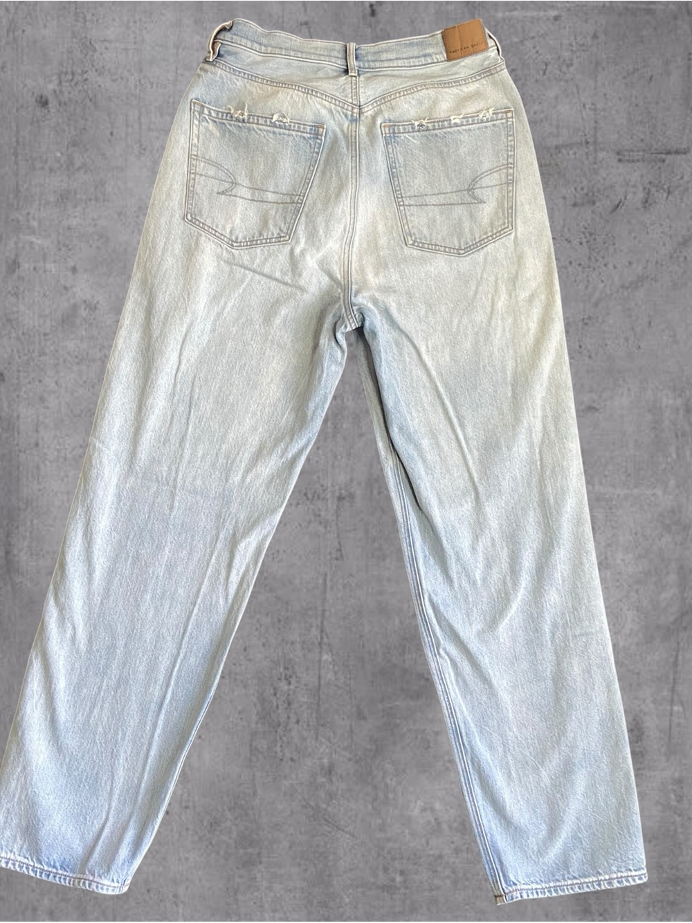 American Eagle | High Rise Baggy 90s Inspired Straight Mom Jeans | Size 8 - Picture 2 of 9